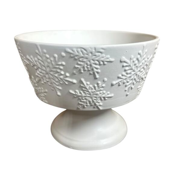 Farval Portugal Winter Christmas Embossed Snowflake Pedestal Serving Bowl Dish - Picture 4 of 6
